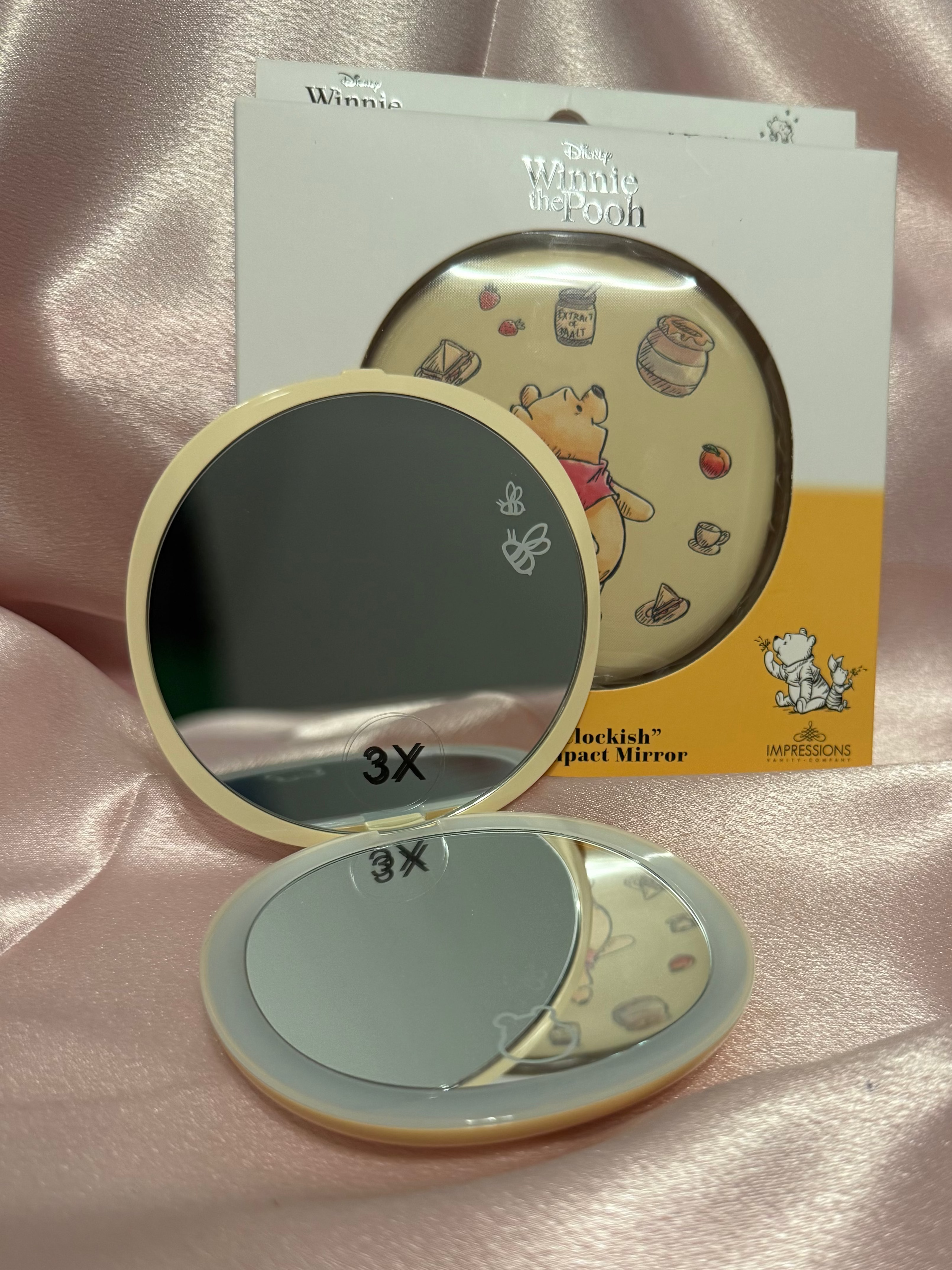 Winnie the Pooh LED Mirror