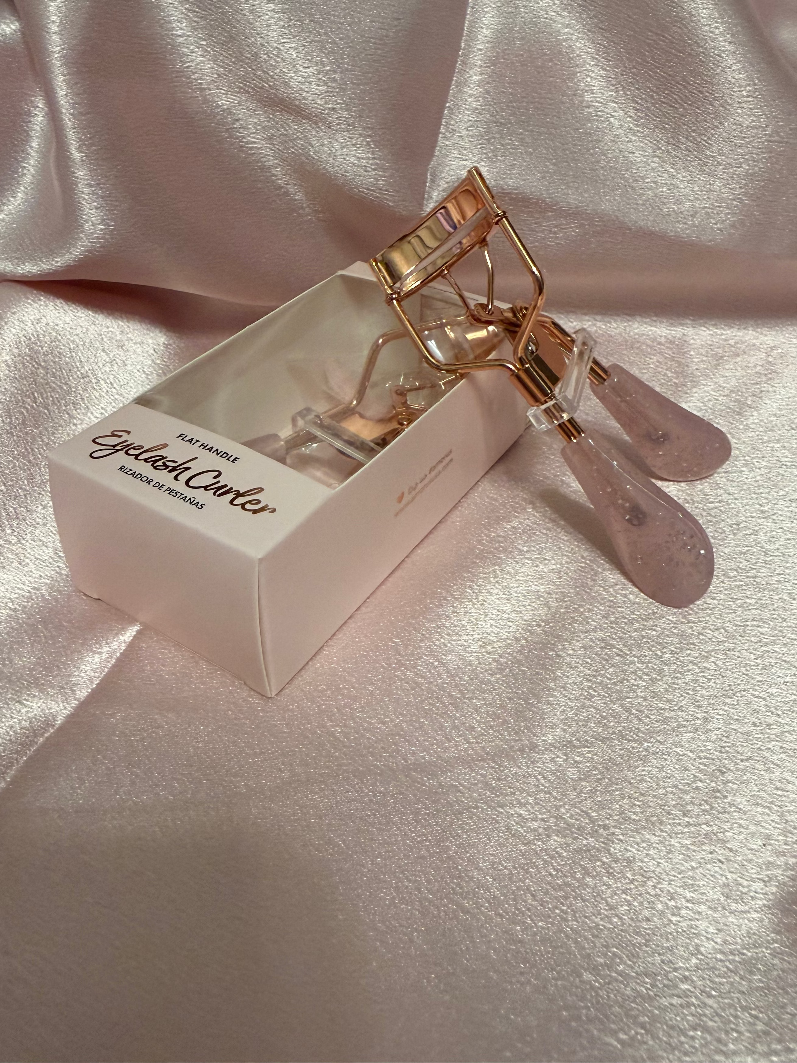 Pink Eyelash Curler